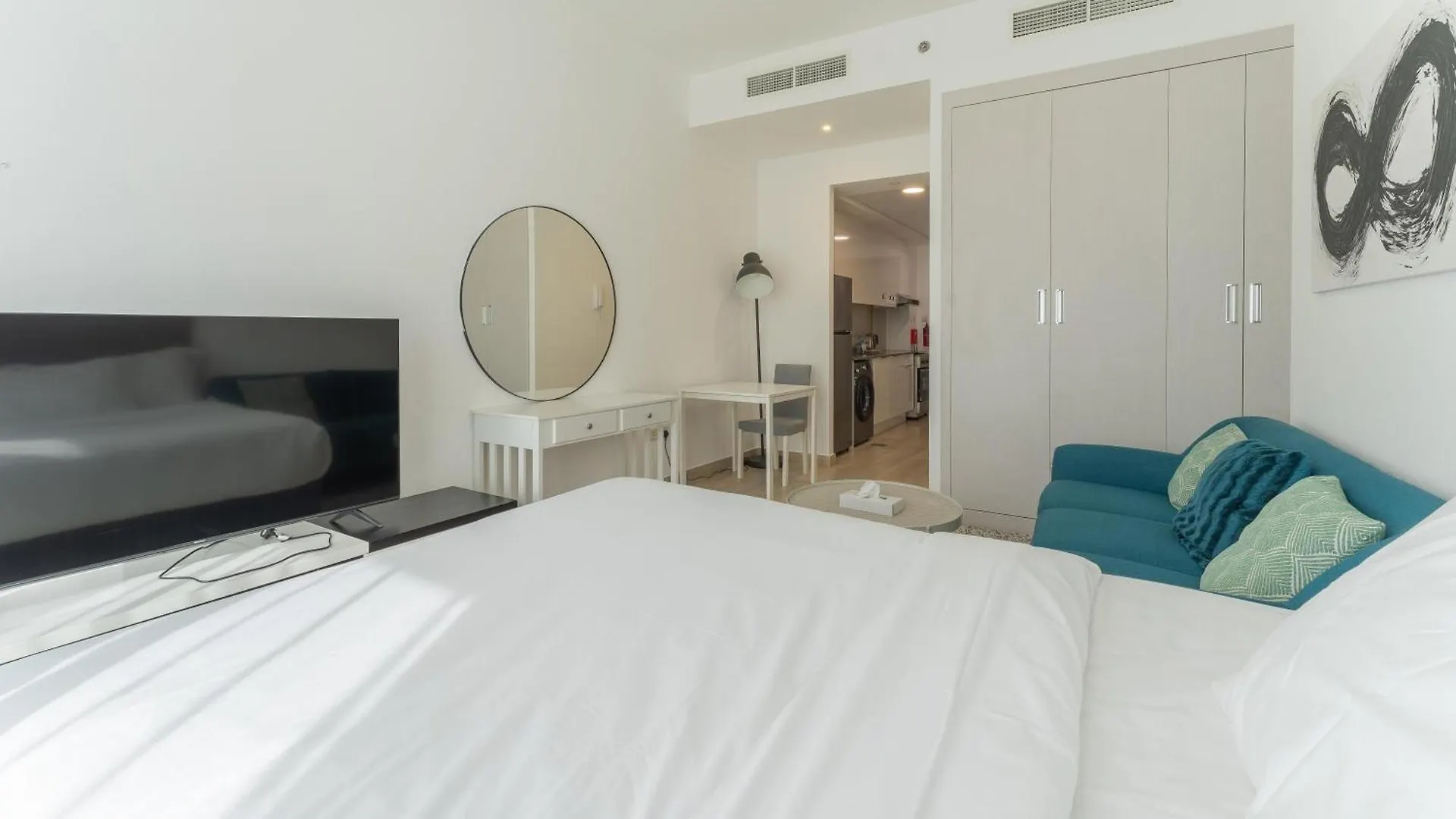 Havn - Studio Apartment In Bloom Towers, Jvc Dubai United Arab Emirates